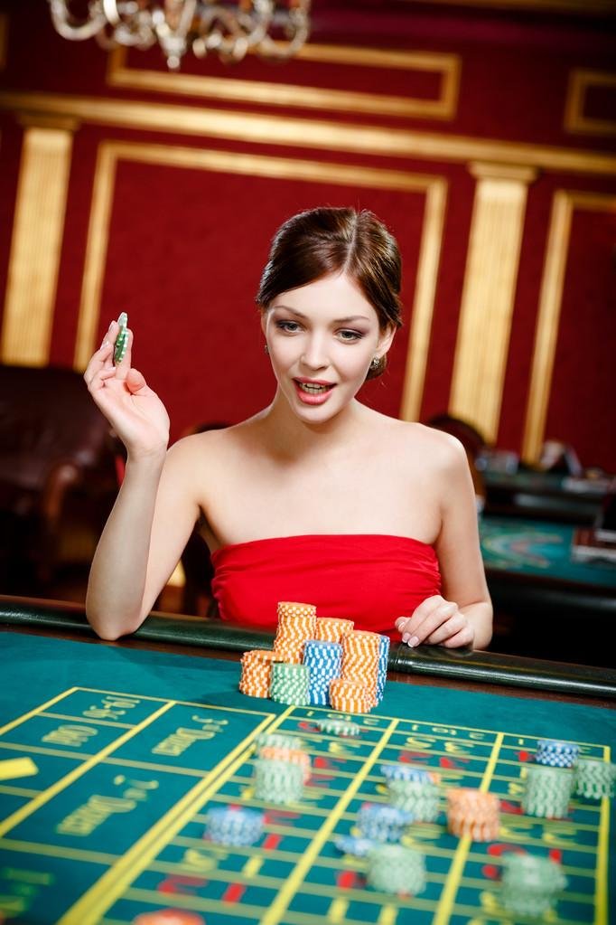 Người dùng nạp tiền VND để chơi Bingo trực tuyến tại vn68